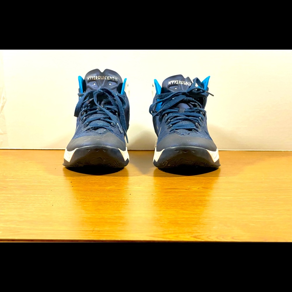 NIKE HyperQuickness Sneaker